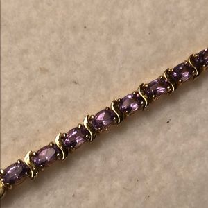 Gold plated amethyst bracelet. 7”.